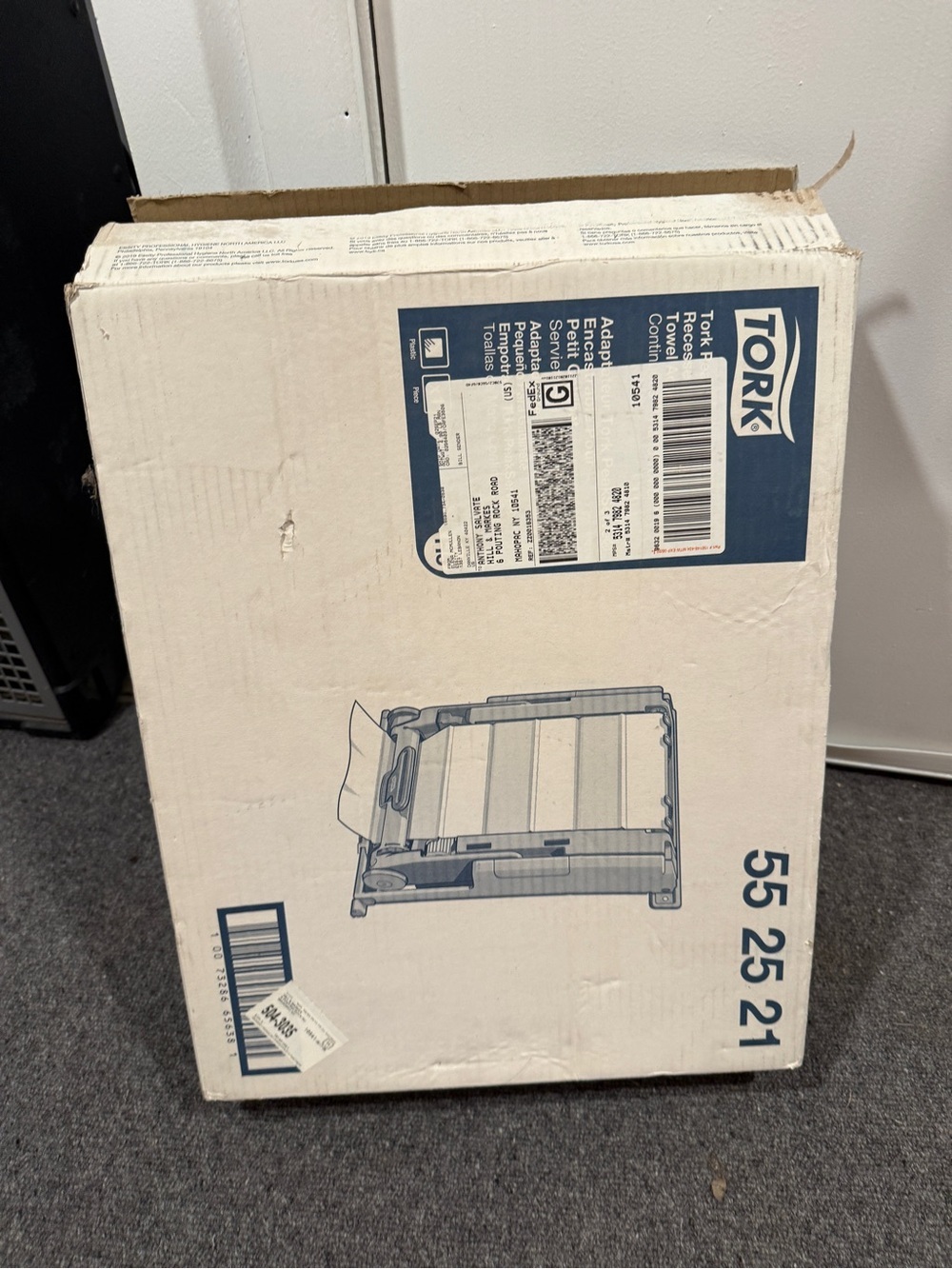 White Paper Towel Dispenser – Wall-Mountable Home Office